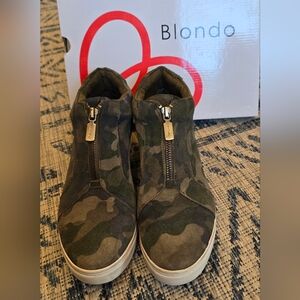Blondo Olive Green Camo Zip Wedge Sneakers